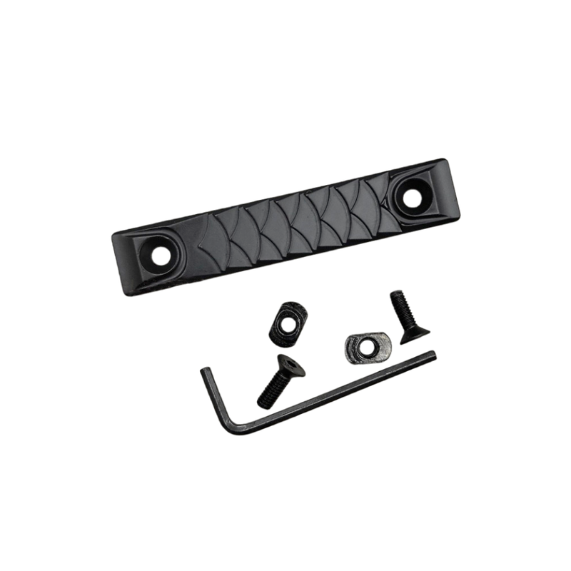 HM38QY-YW02-EDJS-S (BLK_TAN_OD_RED_SLV)